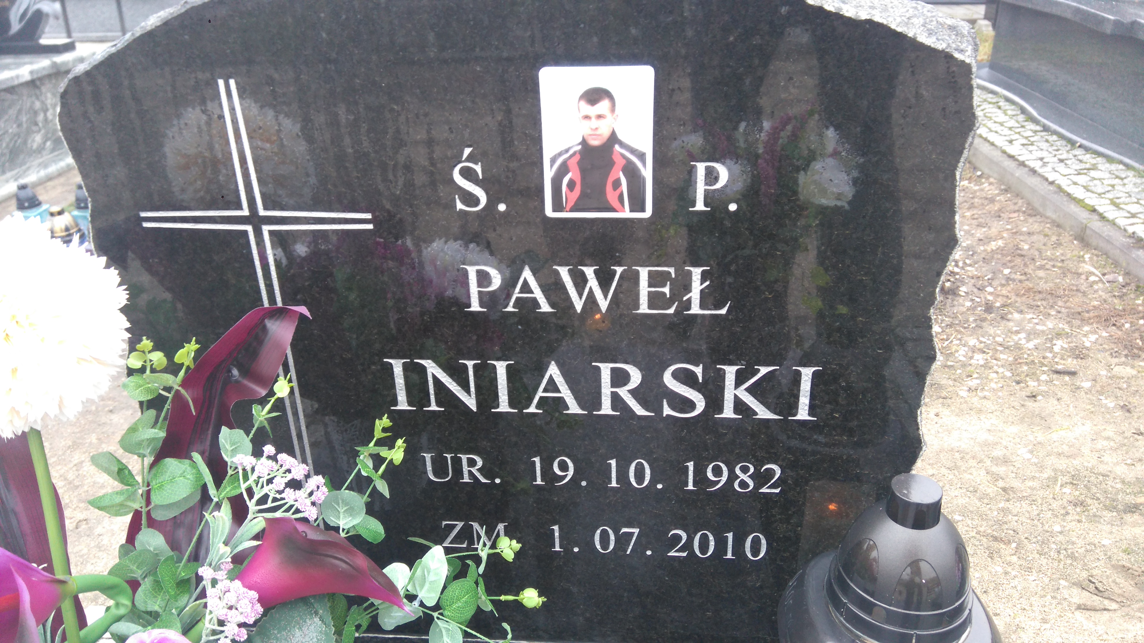 Paweł Iniarski 1982 Ciechanów - Grobonet - Wyszukiwarka osób pochowanych