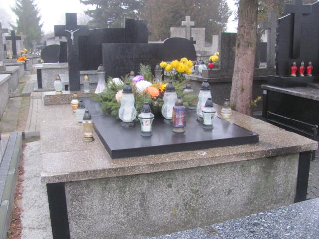 Grób Marianna Komorowska